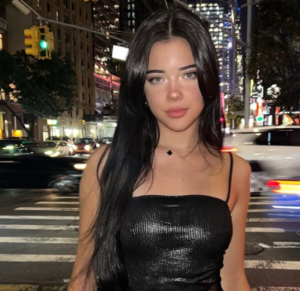 Vanessa Reinhardt Bio, Age, Height, Boyfriend, Wiki and Net Worth