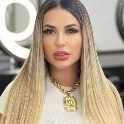 Deolane Bezerra